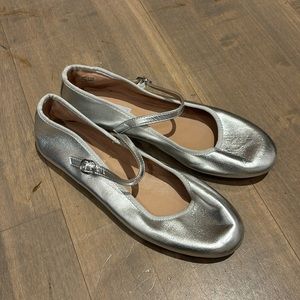 Steve Madden violette flats BNWOT